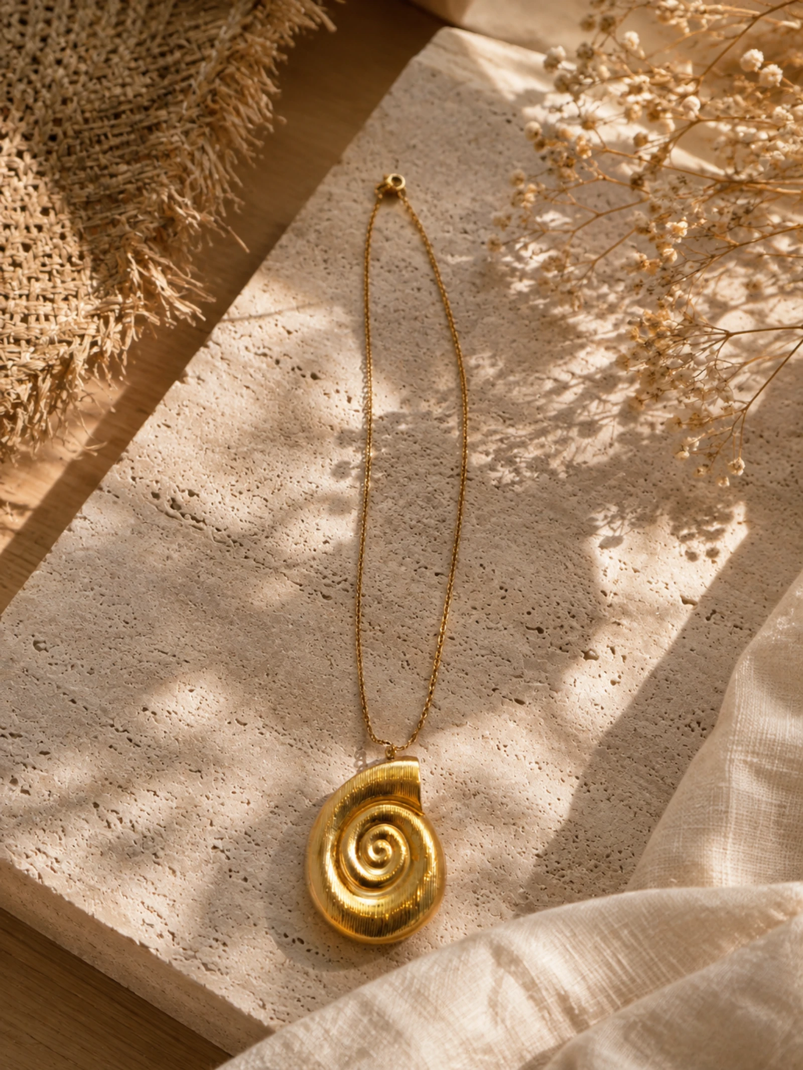 Collier pendentif coquillage